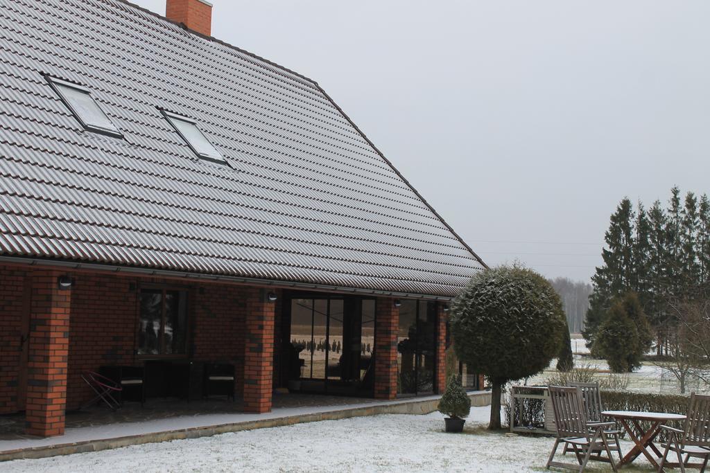 Krapi Guesthouse Treimani Exterior photo