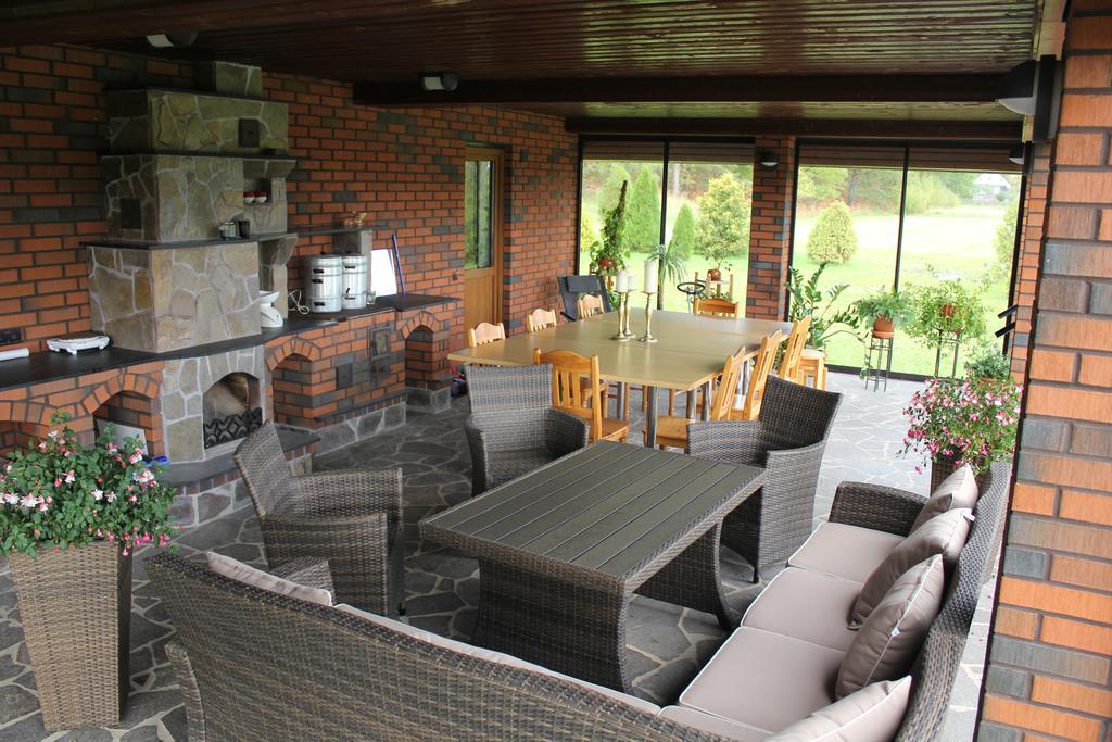 Krapi Guesthouse Treimani Exterior photo